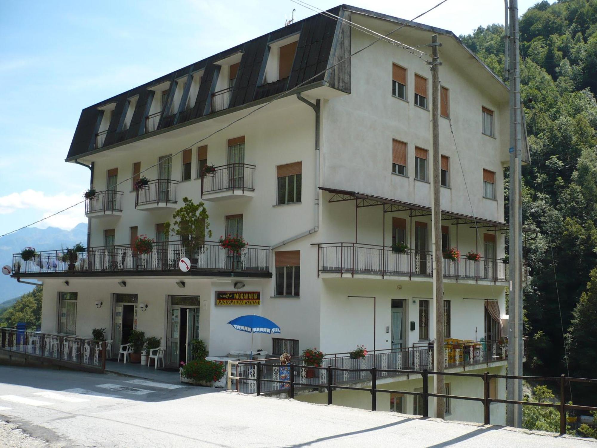 Albergo Ristorante Regina Bognanco Exterior photo