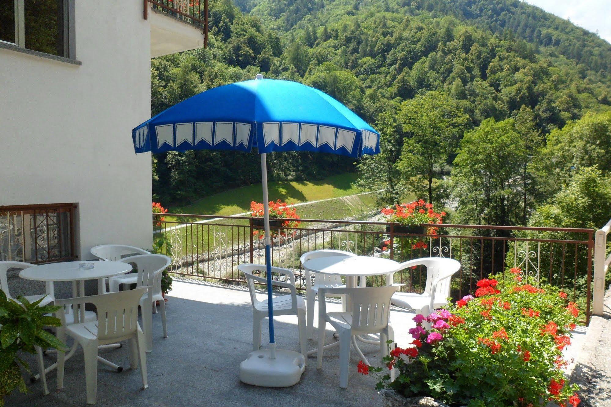 Albergo Ristorante Regina Bognanco Exterior photo